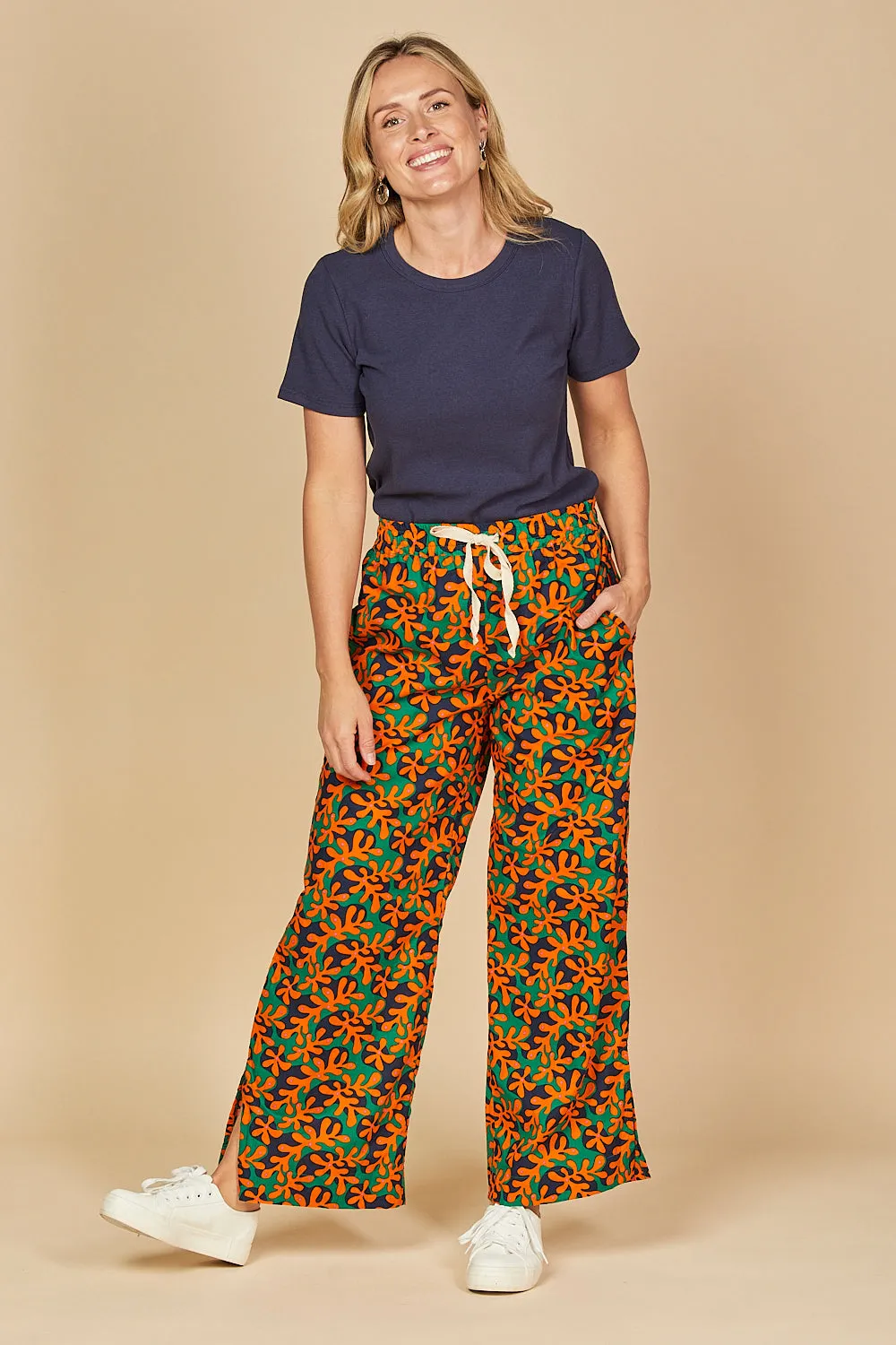 Breezy Elastic Waist Pant in Nemo