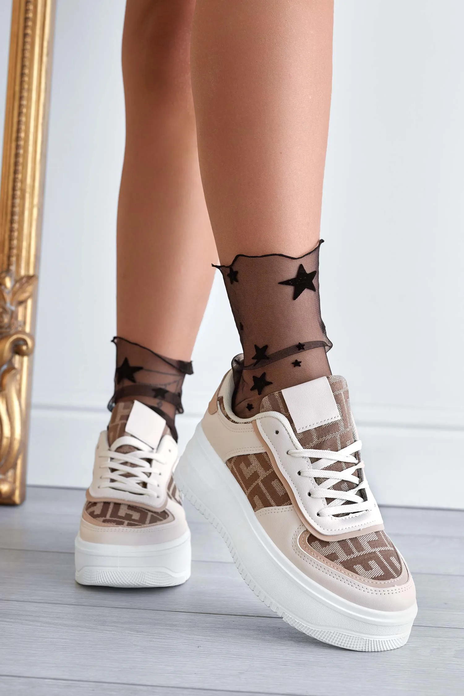 MIRELA - Sneakers beige con inserti in tessuto a fantasia